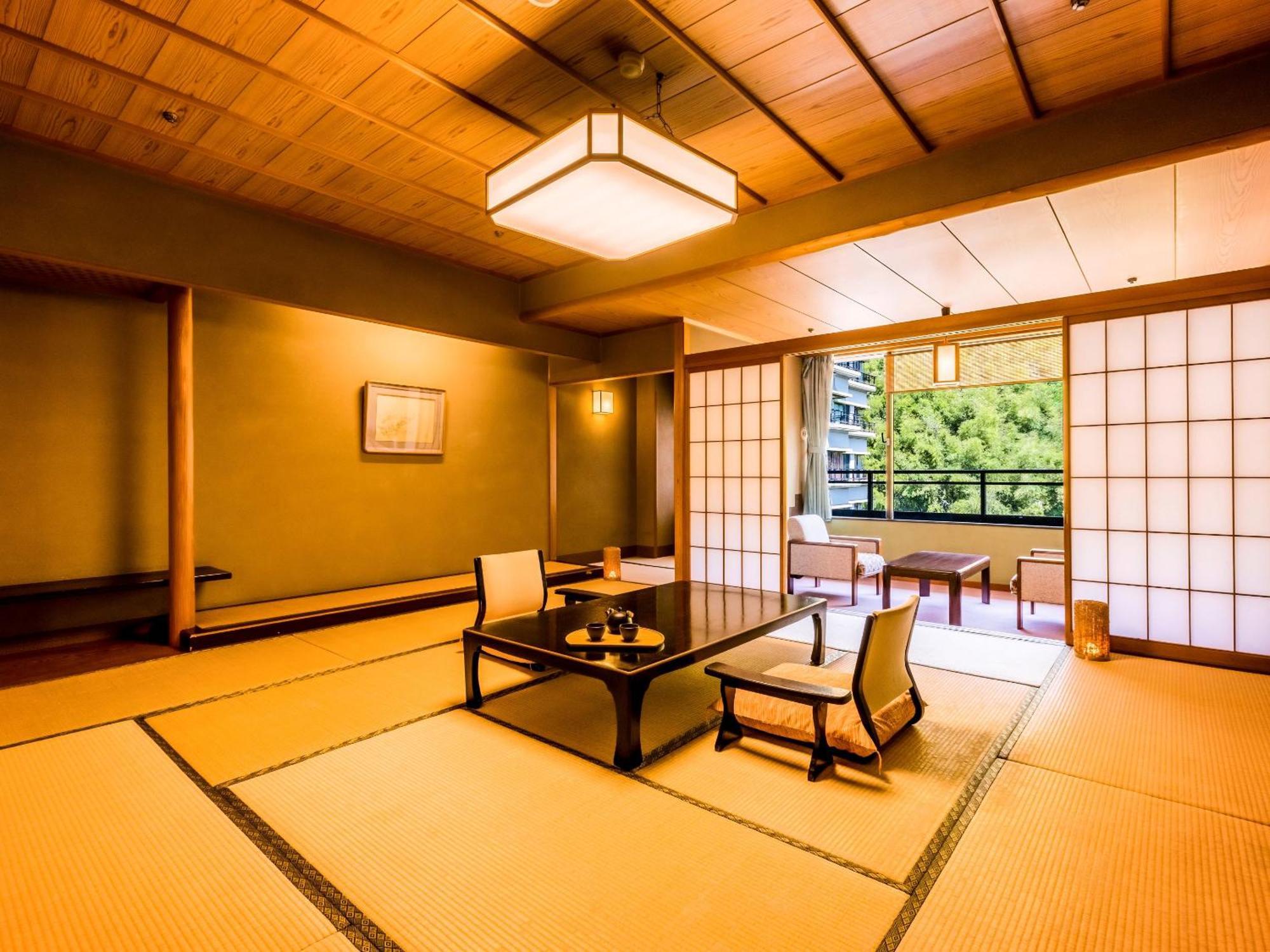Ooedo Onsen Monogatari Premium Saiki Bekkan Misasa ภายนอก รูปภาพ