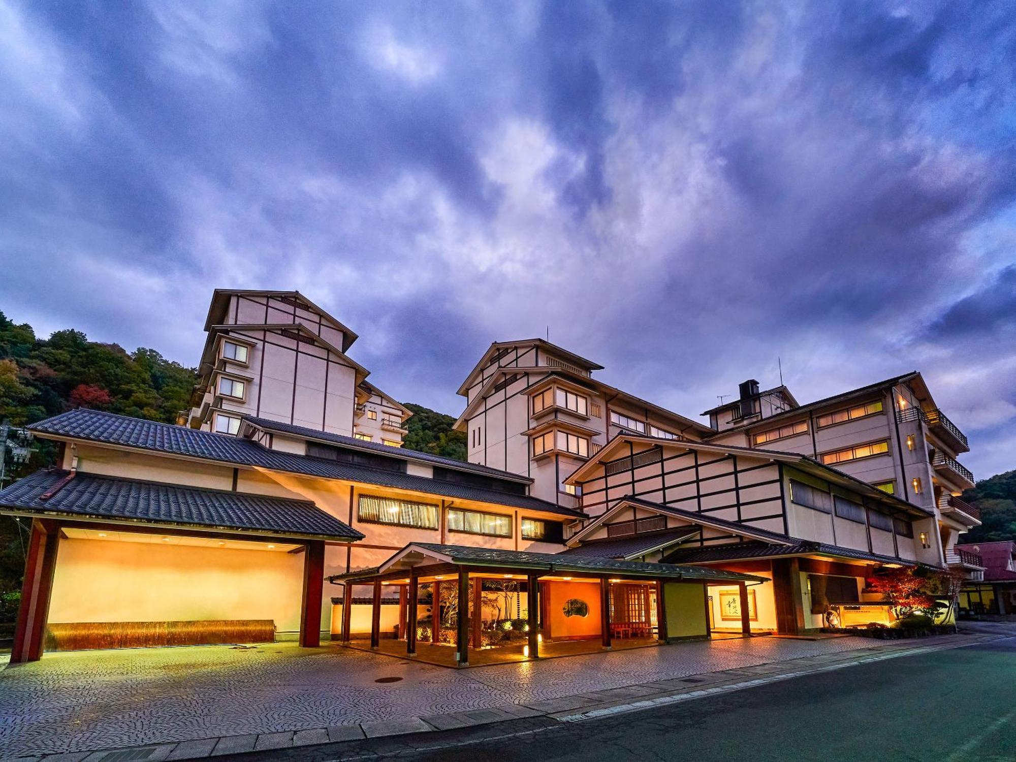 Ooedo Onsen Monogatari Premium Saiki Bekkan Misasa ภายนอก รูปภาพ